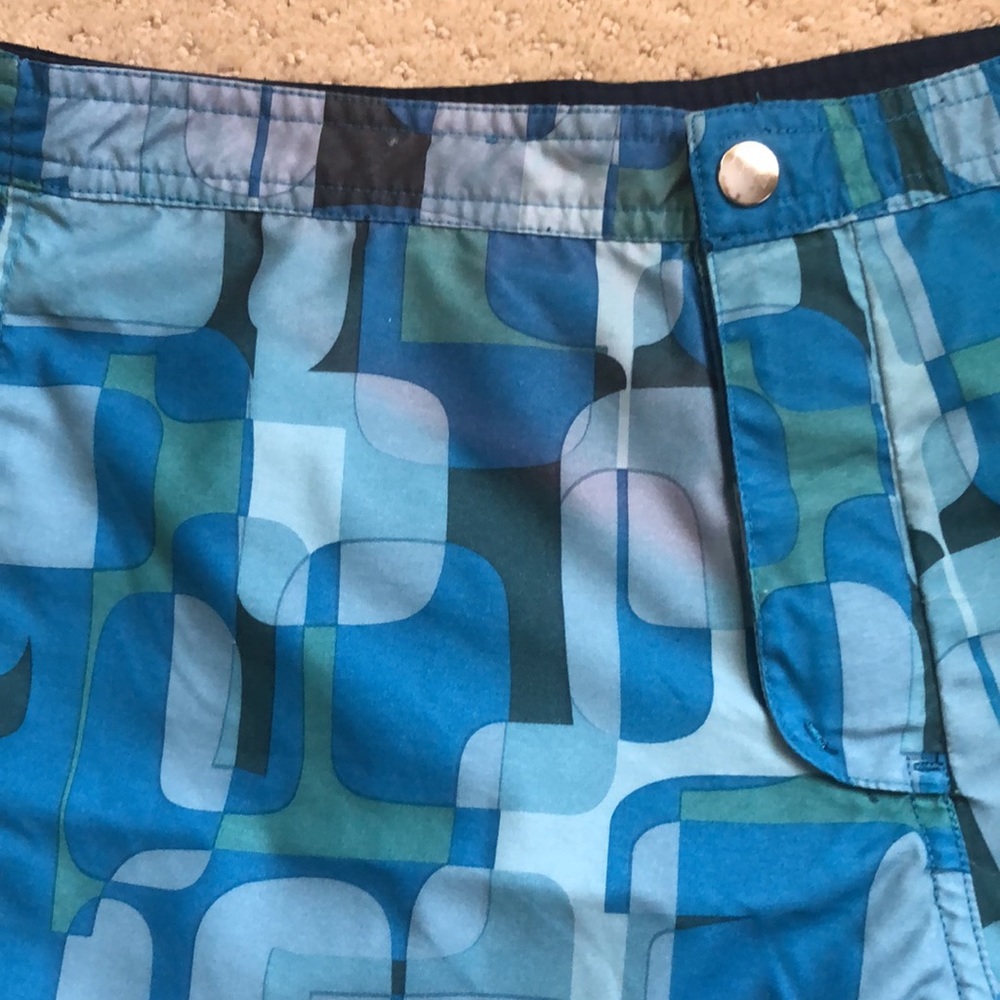 Reversible Board Shorts - Picture 7 of 9